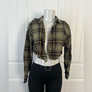 Long sleeve crop top